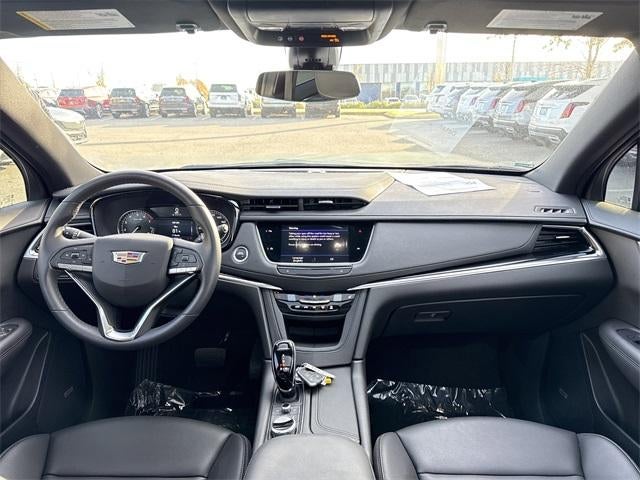 2025 Cadillac XT6 Luxury