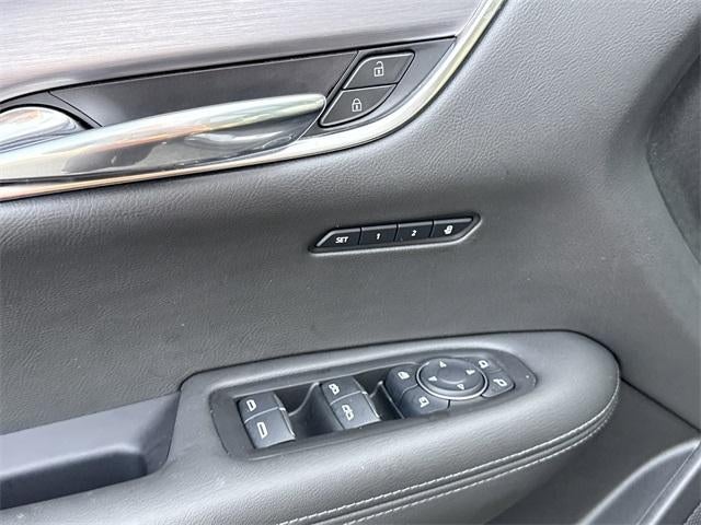 2025 Cadillac XT6 Luxury