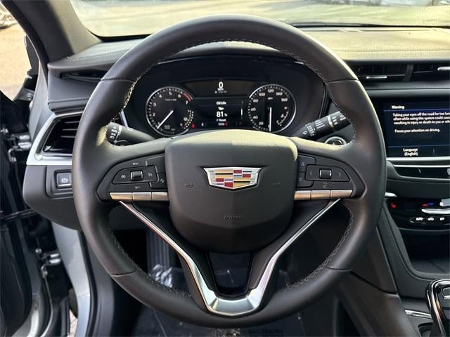 2025 Cadillac XT6 Luxury