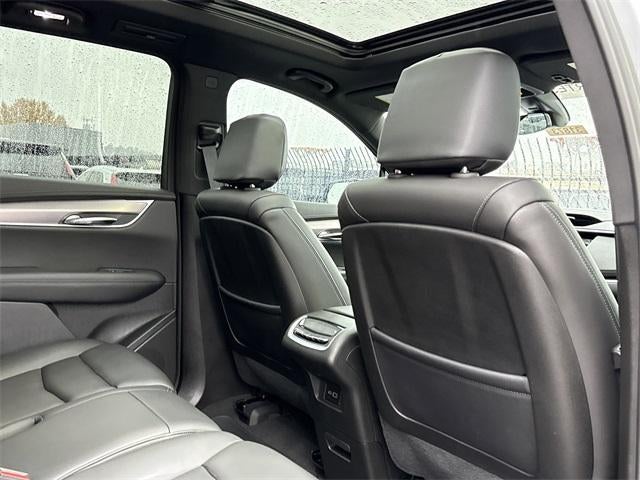 2025 Cadillac XT6 Luxury