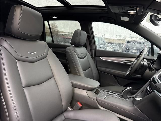 2025 Cadillac XT6 Luxury