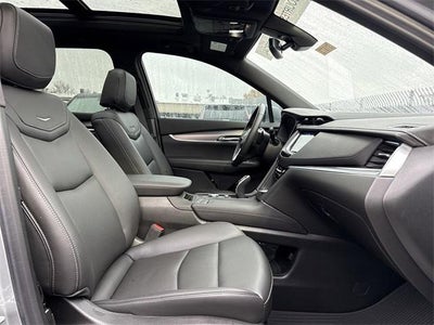 2025 Cadillac XT6 Luxury