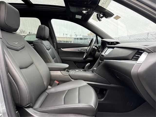 2025 Cadillac XT6 Luxury