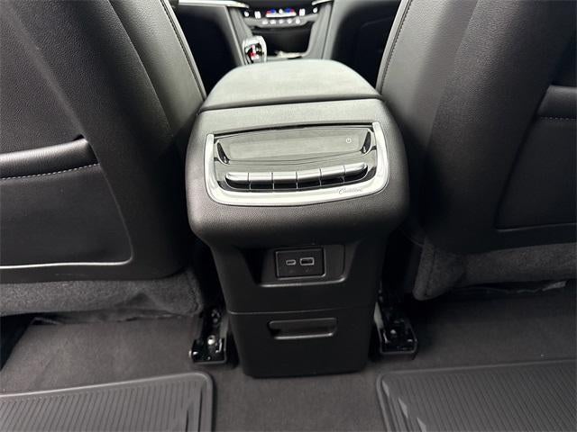 2025 Cadillac XT6 Luxury