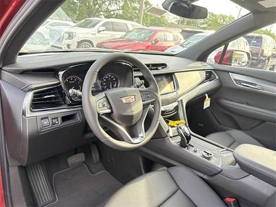2025 Cadillac XT6 Luxury
