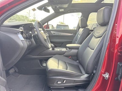 2025 Cadillac XT6 Luxury