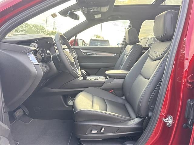 2025 Cadillac XT6 Luxury