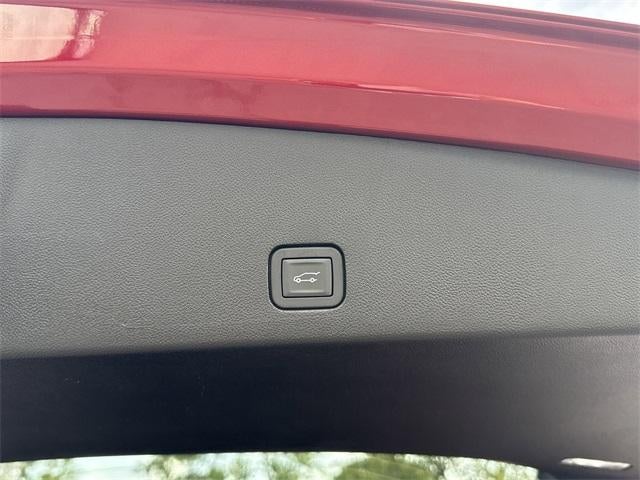 2025 Cadillac XT6 Luxury