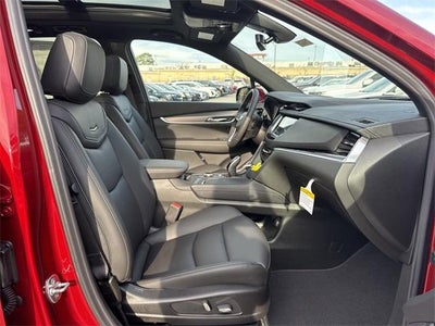 2025 Cadillac XT6 Luxury