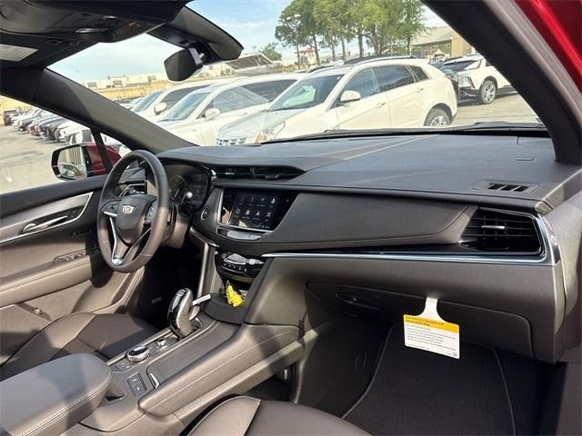 2025 Cadillac XT6 Luxury