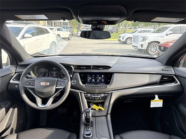 2025 Cadillac XT6 Luxury