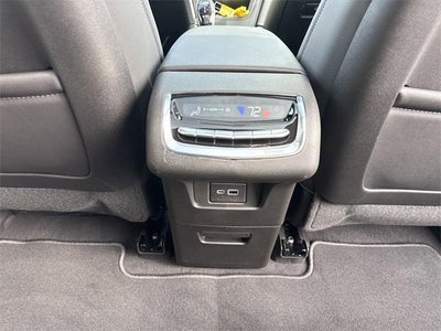 2025 Cadillac XT6 Luxury