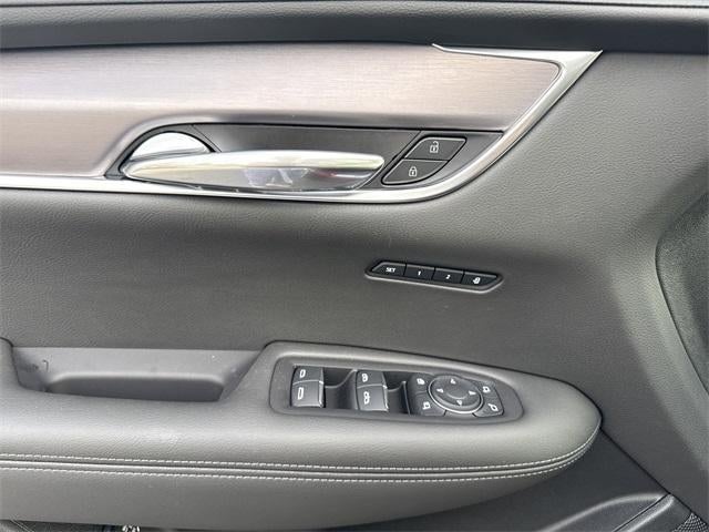 2025 Cadillac XT6 Luxury