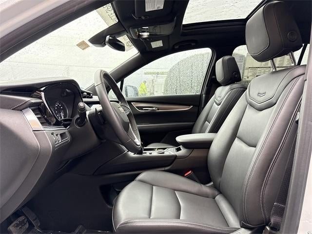2025 Cadillac XT6 Luxury