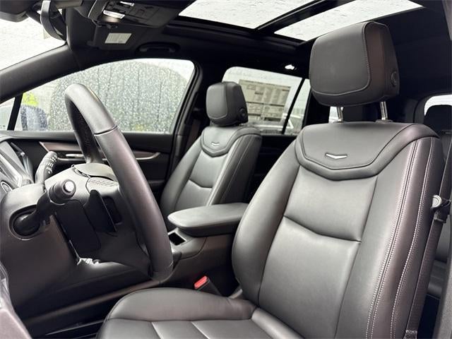 2025 Cadillac XT6 Luxury