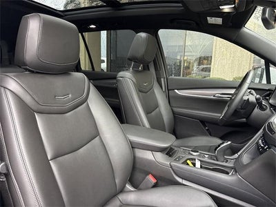 2025 Cadillac XT6 Luxury