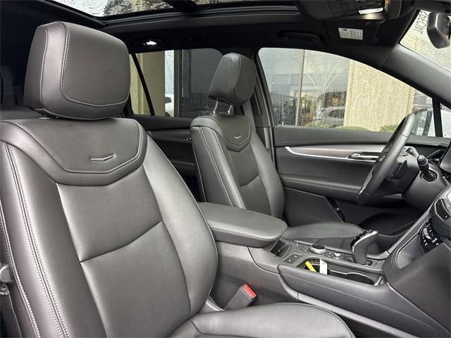 2025 Cadillac XT6 Luxury