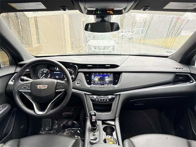 2025 Cadillac XT6 Luxury