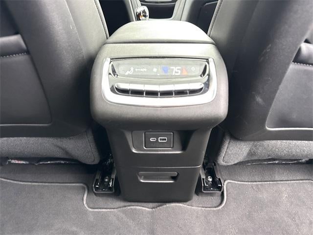 2025 Cadillac XT6 Luxury