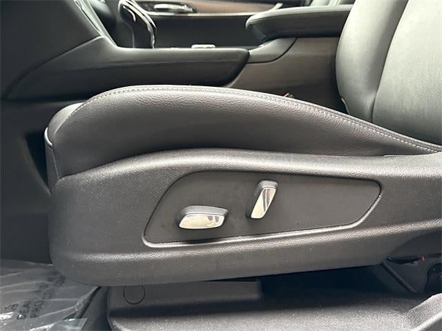 2025 Cadillac XT6 Luxury