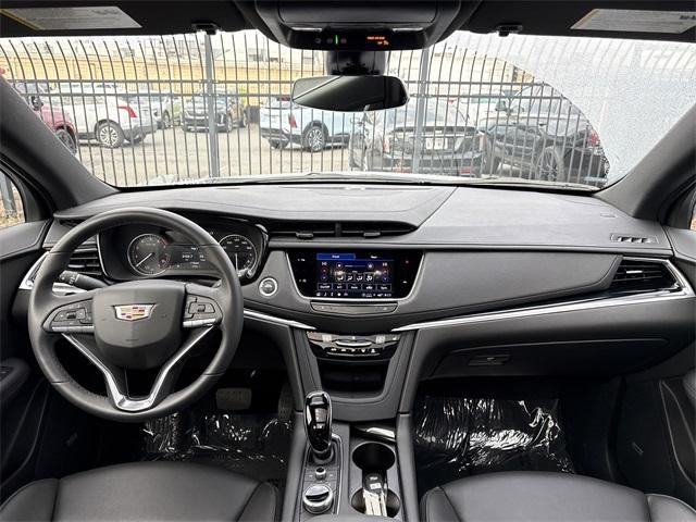 2025 Cadillac XT6 Luxury