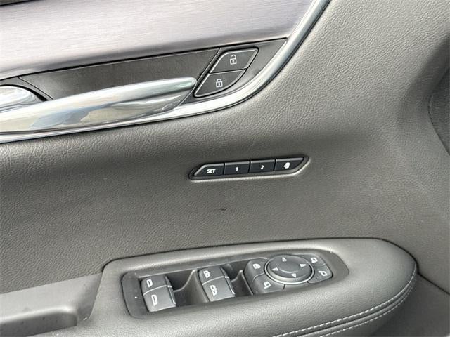 2025 Cadillac XT6 Luxury