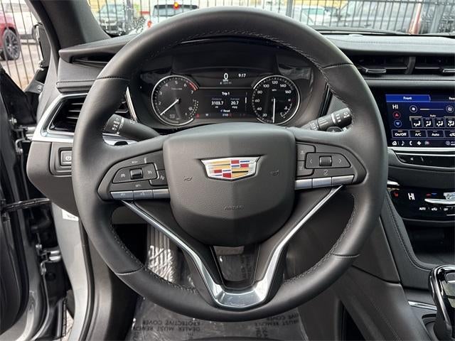 2025 Cadillac XT6 Luxury