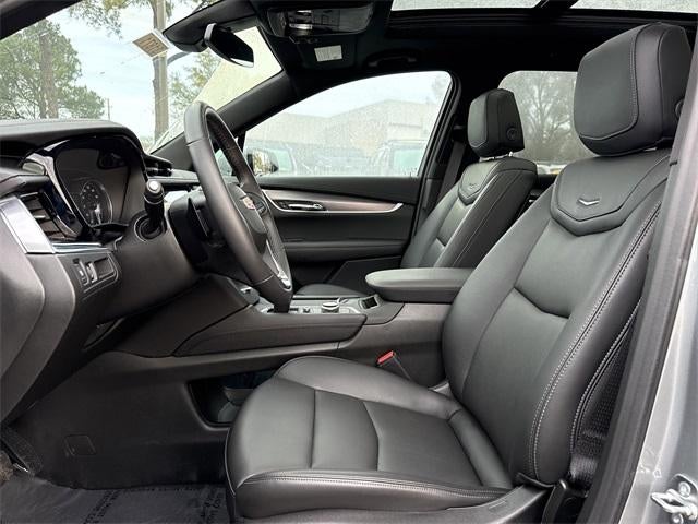 2025 Cadillac XT6 Luxury