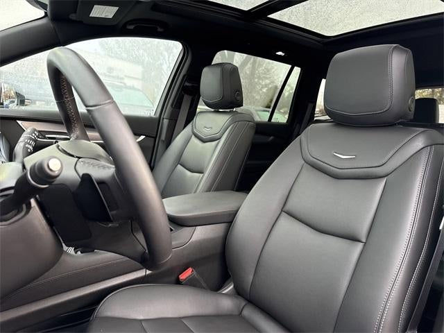 2025 Cadillac XT6 Luxury