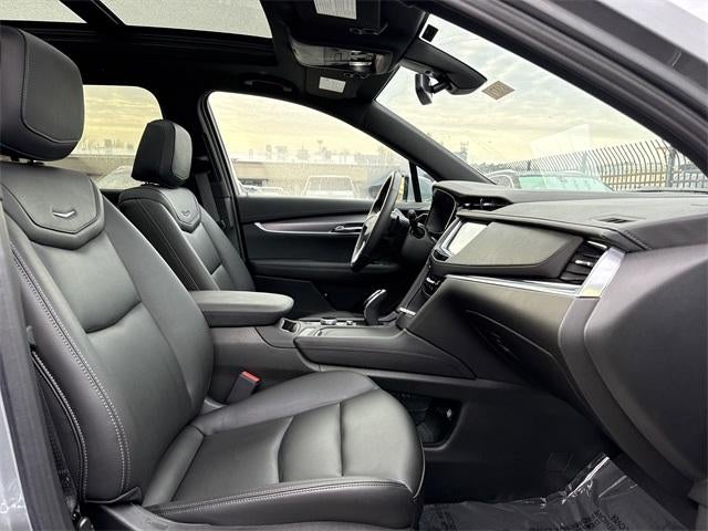 2025 Cadillac XT6 Luxury