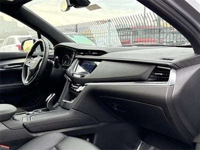 2025 Cadillac XT6 Luxury