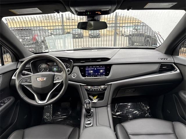 2025 Cadillac XT6 Luxury