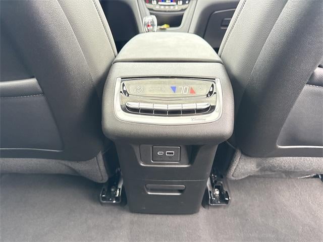 2025 Cadillac XT6 Luxury