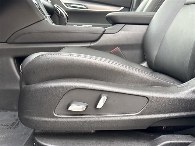 2025 Cadillac XT6 Luxury