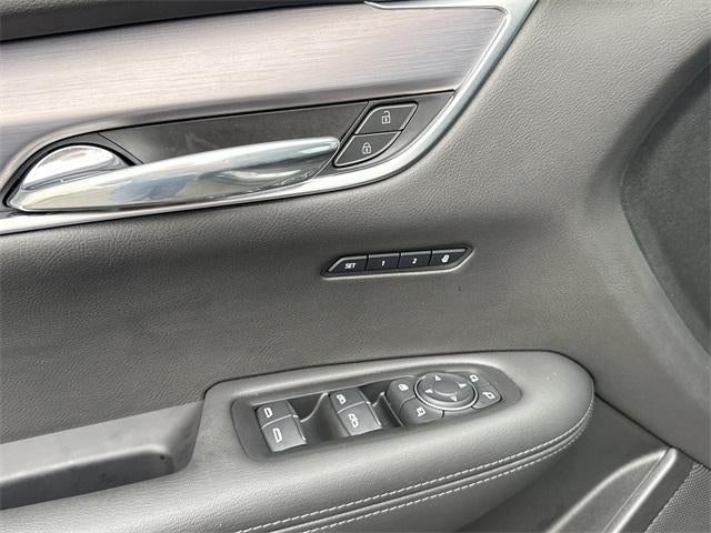 2025 Cadillac XT6 Luxury