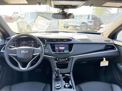 2025 Cadillac XT6 Luxury