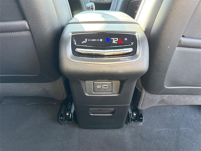 2025 Cadillac XT6 Luxury