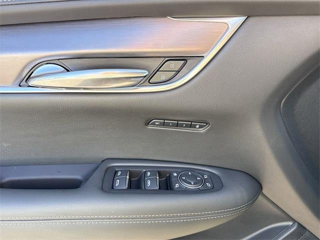 2025 Cadillac XT6 Luxury