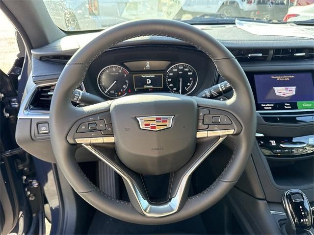 2025 Cadillac XT6 Luxury