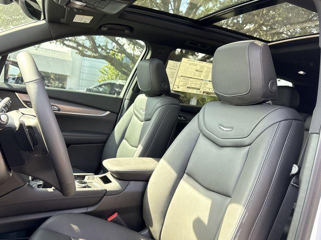 2025 Cadillac XT6 Luxury