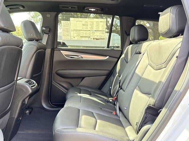 2025 Cadillac XT6 Luxury