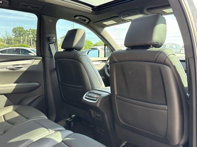 2025 Cadillac XT6 Luxury