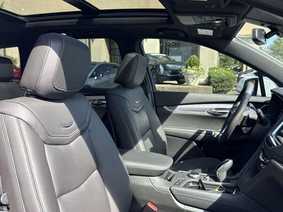 2025 Cadillac XT6 Luxury