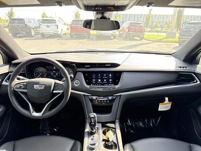 2025 Cadillac XT6 Luxury