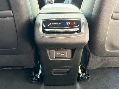 2025 Cadillac XT6 Luxury