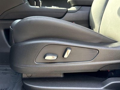 2025 Cadillac XT6 Luxury