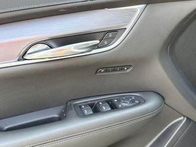 2025 Cadillac XT6 Luxury