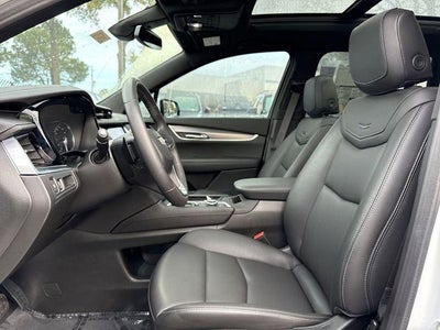 2025 Cadillac XT6 Luxury