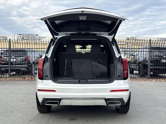 2025 Cadillac XT6 Luxury