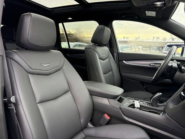 2025 Cadillac XT6 Luxury